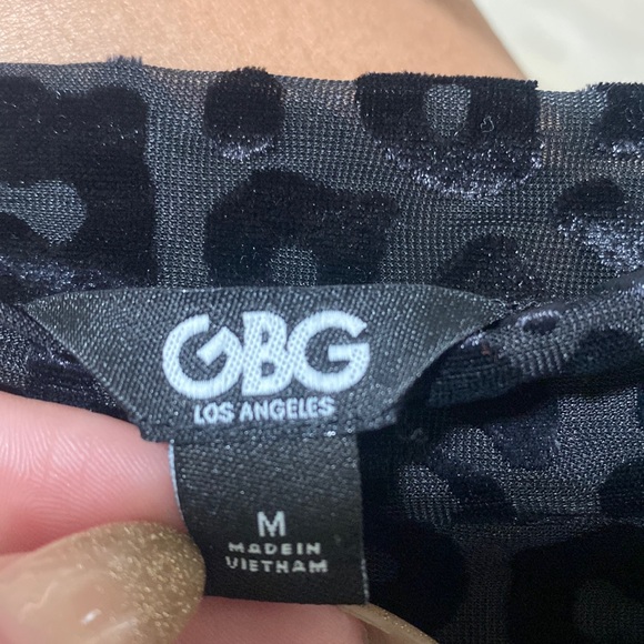 Guess - Picture 3 of 3